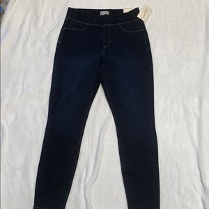 NWT Universal Thread Dark Wash Jegging